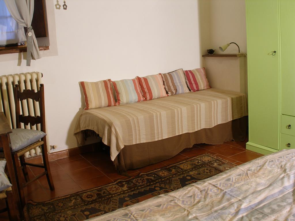 B&B Della Rosa Civitella D'Arna Camera foto