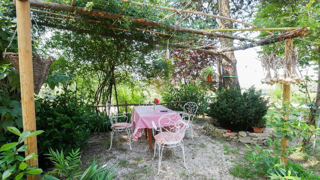 B&B Della Rosa Civitella D'Arna Esterno foto